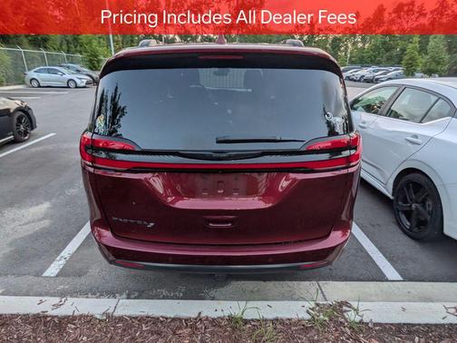 Velvet Red Pearlcoat 2022 Chrysler Pacifica Touring L