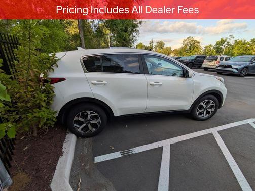 Snow White Pearl 2021 Kia Sportage LX