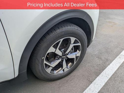 Snow White Pearl 2021 Kia Sportage LX