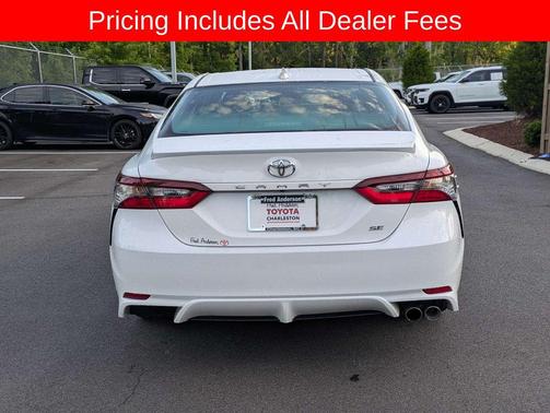 Ice Cap 2024 Toyota Camry SE