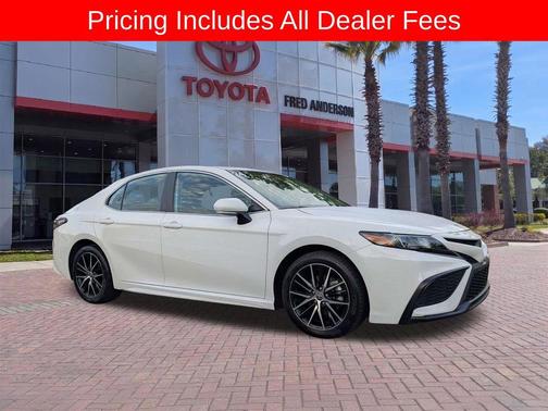 Ice Cap 2024 Toyota Camry SE