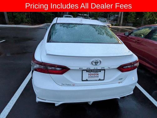Ice Cap 2024 Toyota Camry SE