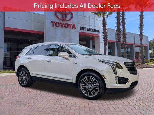 Crystal White Tricoat 2017 Cadillac XT5 Premium Luxury