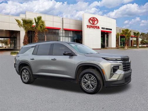 2025 Chevrolet Traverse LT