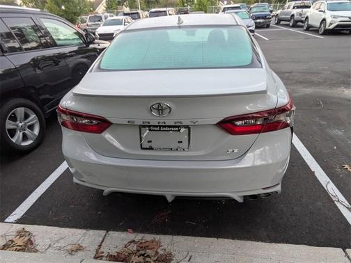 2022 Toyota Camry SE