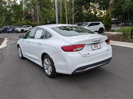 2017 Chrysler 200 Limited