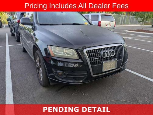 Brilliant Black 2011 Audi Q5 2.0T Premium