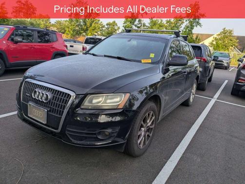 Brilliant Black 2011 Audi Q5 2.0T Premium
