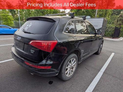 Brilliant Black 2011 Audi Q5 2.0T Premium