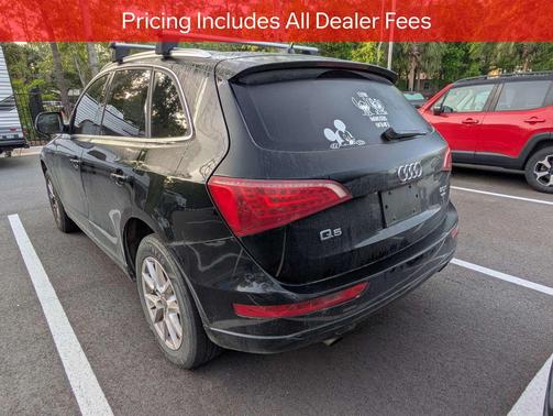 Brilliant Black 2011 Audi Q5 2.0T Premium