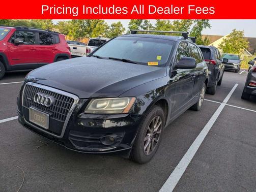 Brilliant Black 2011 Audi Q5 2.0T Premium