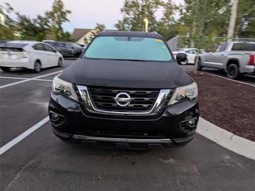 2020 Nissan Pathfinder SL