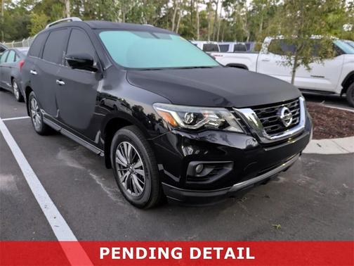 2020 Nissan Pathfinder SL