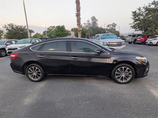 2016 Toyota Avalon XLE