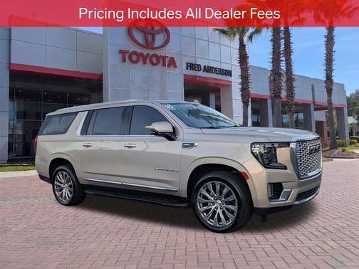 Pearl Beige Metallic 2022 GMC Yukon XL Denali