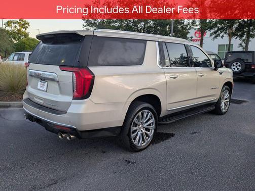 Pearl Beige Metallic 2022 GMC Yukon XL Denali