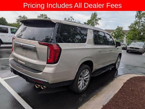 Pearl Beige Metallic 2022 GMC Yukon XL Denali