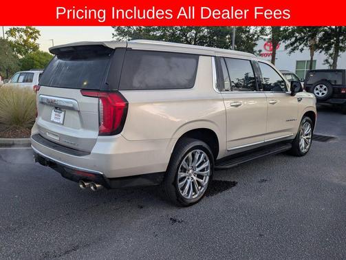 Pearl Beige Metallic 2022 GMC Yukon XL Denali