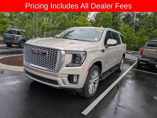 Pearl Beige Metallic 2022 GMC Yukon XL Denali