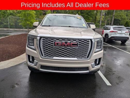 Pearl Beige Metallic 2022 GMC Yukon XL Denali