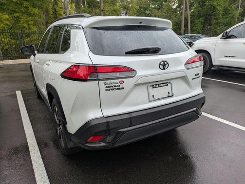 Wind Chill Pearl 2025 Toyota Corolla Hybrid SE