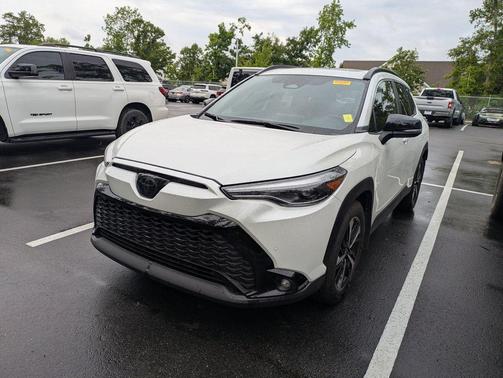 Wind Chill Pearl 2025 Toyota Corolla Hybrid SE