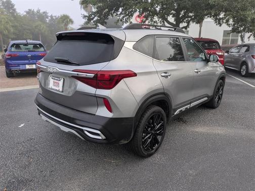 2022 Kia Seltos Nightfall
