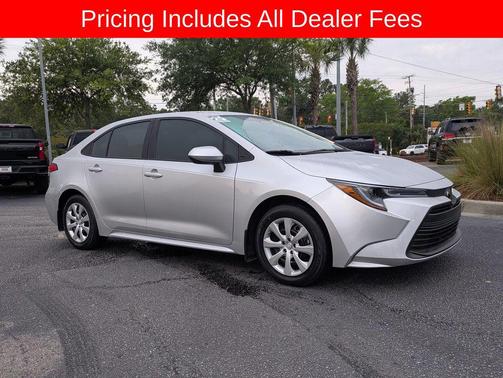Classic Silver Metallic 2025 Toyota Corolla LE