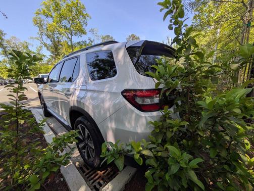 2025 Honda Pilot Touring 8-Passenger