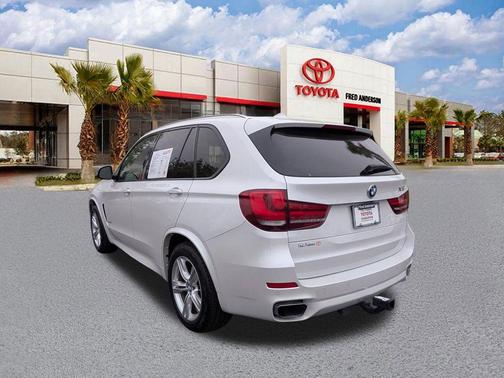 White Metallic 2018 BMW X5 xDrive35i