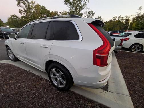 2018 Volvo XC90 T5 Momentum