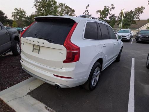 2018 Volvo XC90 T5 Momentum