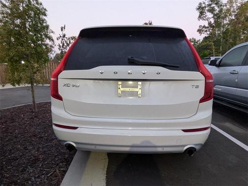2018 Volvo XC90 T5 Momentum
