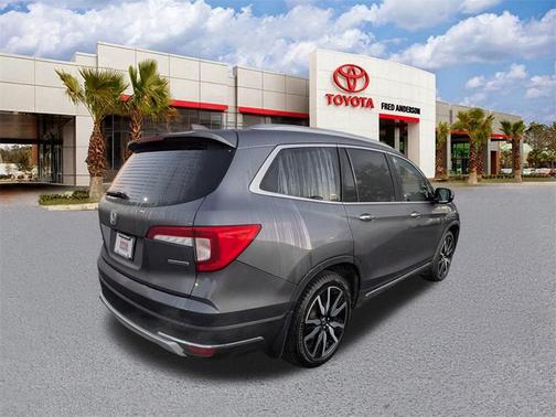 2020 Honda Pilot Touring 8-Passenger