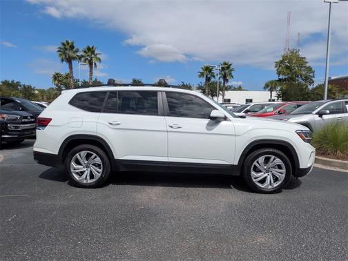 2022 Volkswagen Atlas 3.6L SE w/Technology