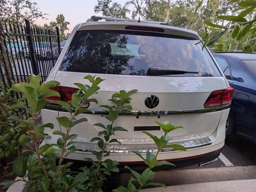 2022 Volkswagen Atlas 3.6L SE w/Technology