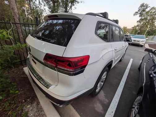 2022 Volkswagen Atlas 3.6L SE w/Technology