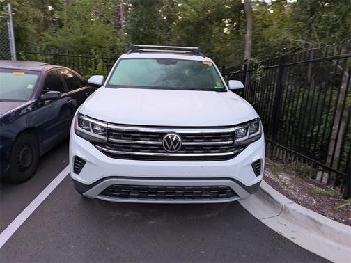 2022 Volkswagen Atlas 3.6L SE w/Technology