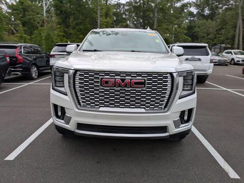 White Frost Tricoat 2021 GMC Yukon XL Denali
