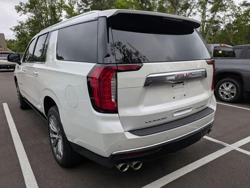 White Frost Tricoat 2021 GMC Yukon XL Denali