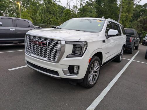 White Frost Tricoat 2021 GMC Yukon XL Denali
