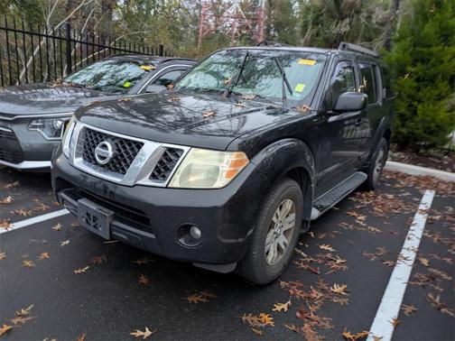 2010 Nissan Pathfinder SE