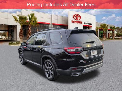 Crystal Black Pearl 2025 Honda Pilot Touring 8-Passenger