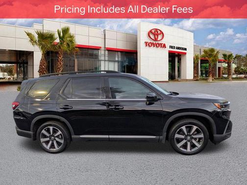 Crystal Black Pearl 2025 Honda Pilot Touring 8-Passenger