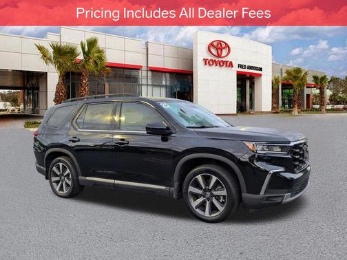Crystal Black Pearl 2025 Honda Pilot Touring 8-Passenger