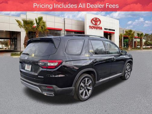 Crystal Black Pearl 2025 Honda Pilot Touring 8-Passenger