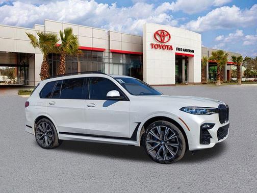 2021 BMW X7 M50i