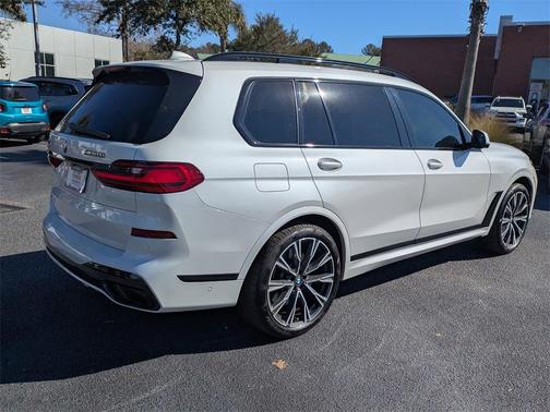 2021 BMW X7 M50i