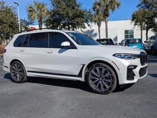 2021 BMW X7 M50i