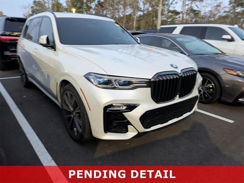 2021 BMW X7 M50i